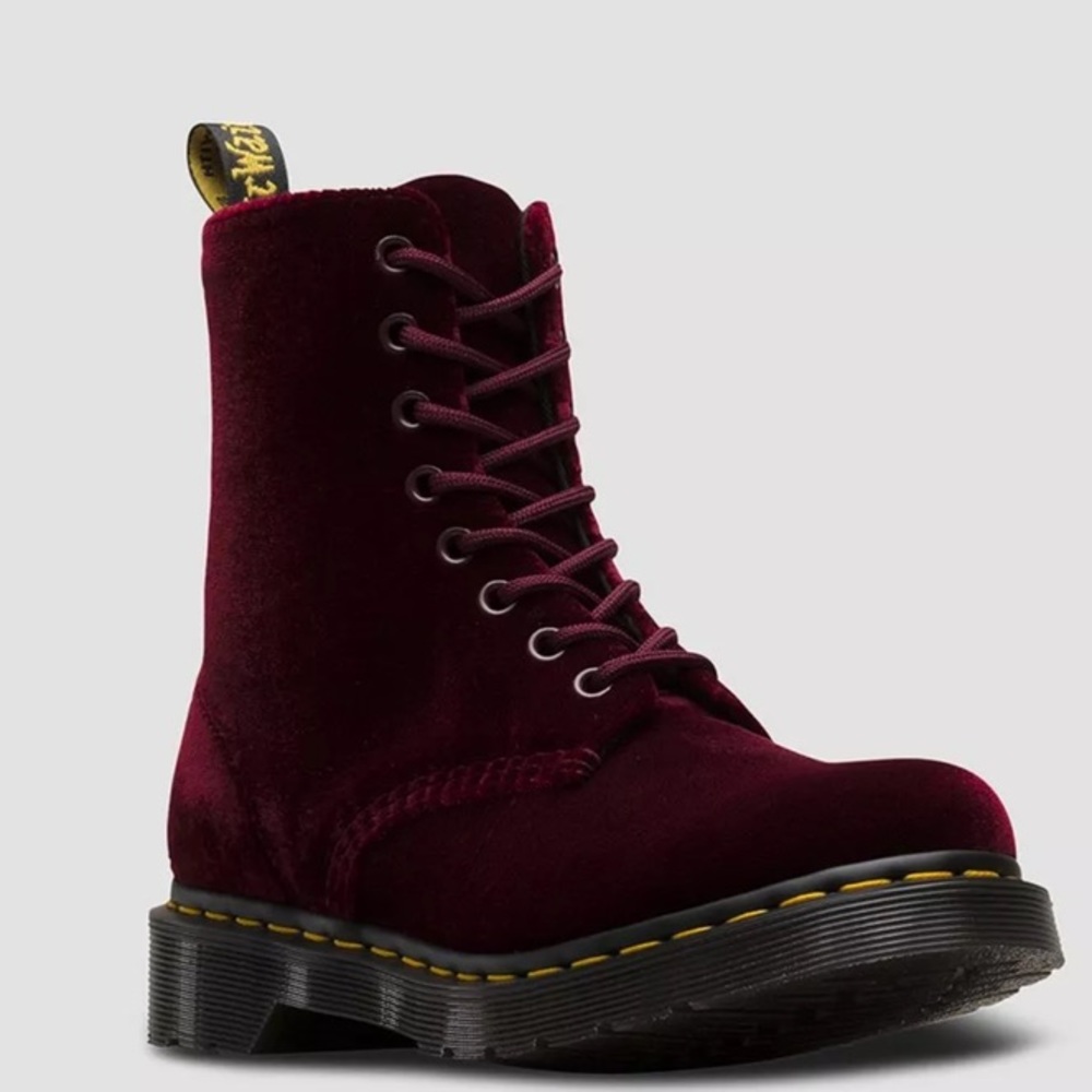 Dr Martens Women’s 1460 Pascal Velvet